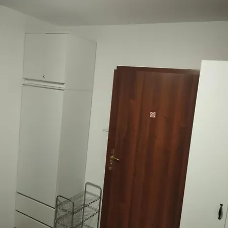 Arya * 科沃布热格